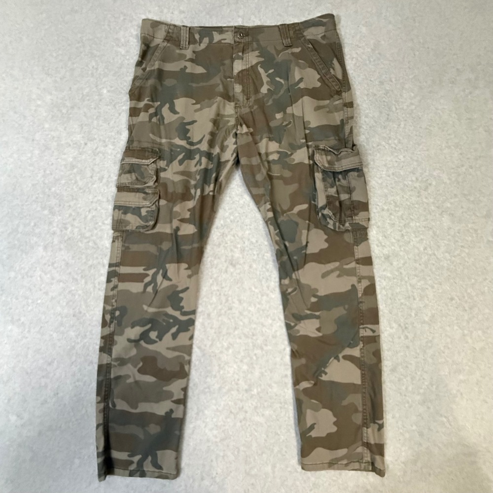 Wrangler Mens Regular Taper Camo Cargo Pants Grn/Brown Woodland Camouflage 38x31 - Picture 2 of 15